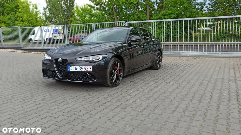 Alfa Romeo Giulia 2.0 Turbo Competizione Q4 - 3