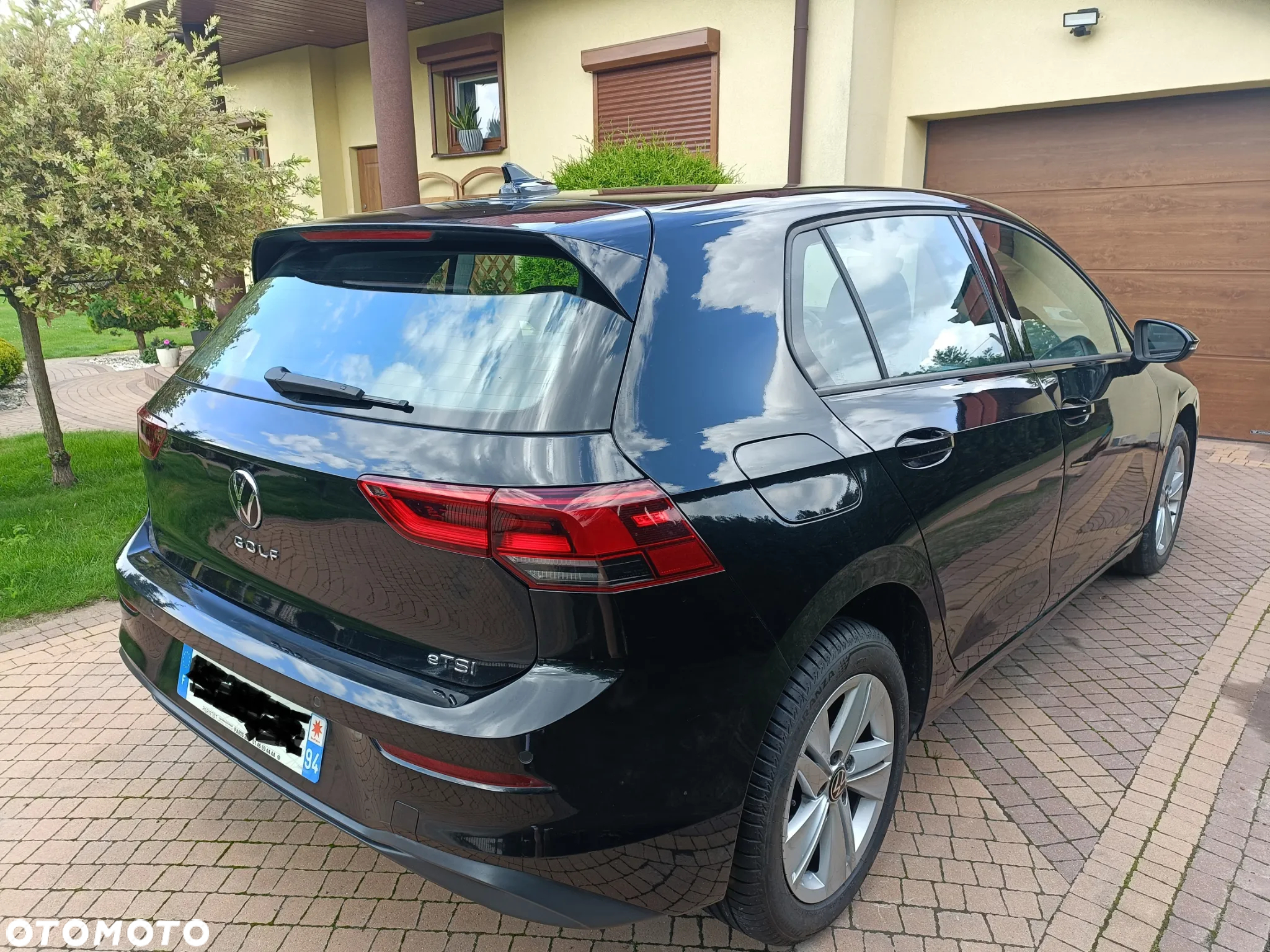 Volkswagen Golf 1.5 eTSI OPF DSG Life - 3