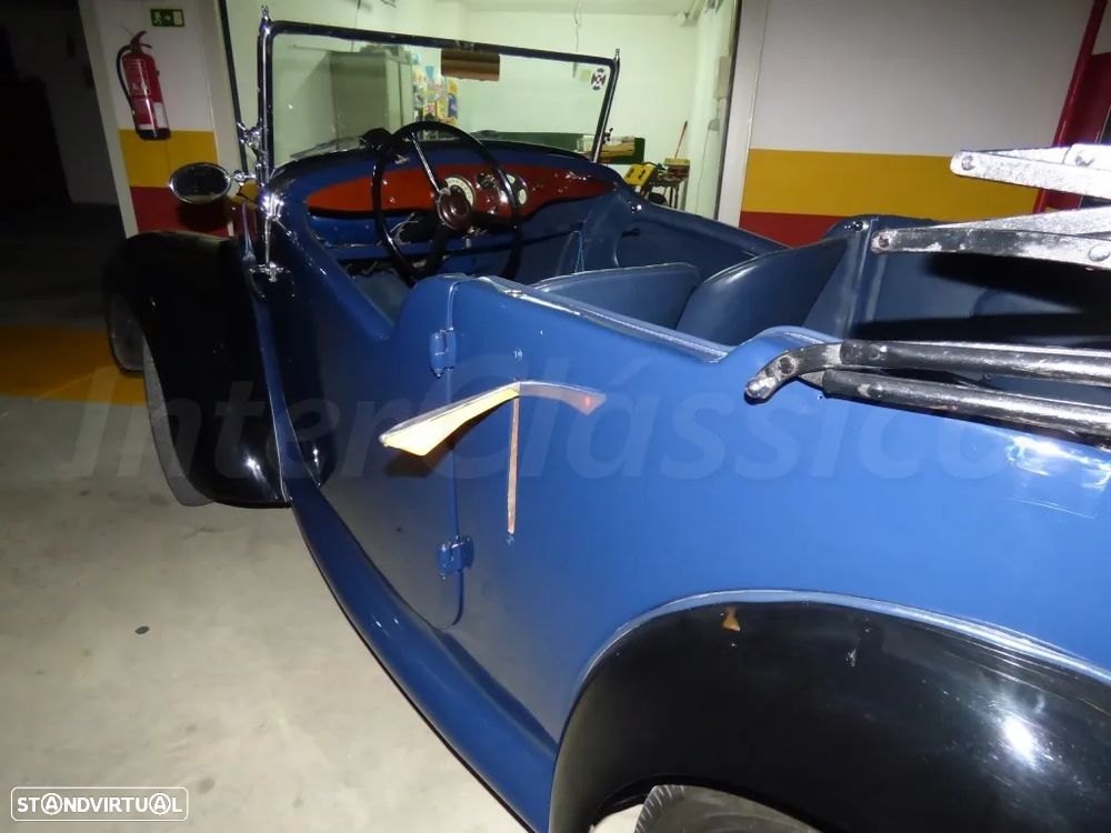 Morris Eight - 4