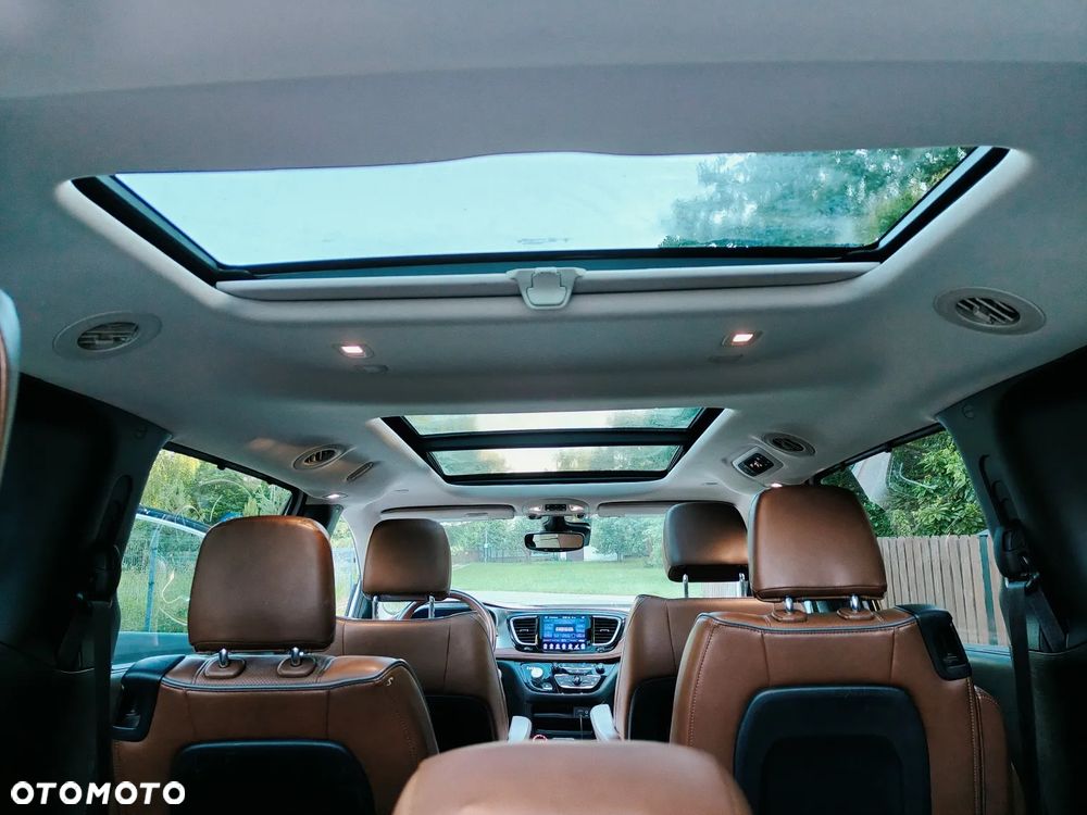 Chrysler Pacifica - 13