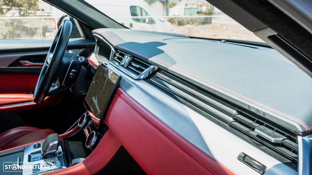 Jaguar F-Pace P400e AWD R-Dynamic HSE - 39