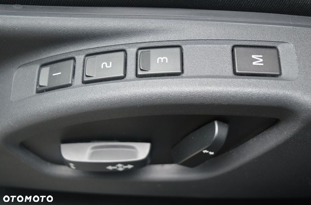 Volvo XC 60 - 6