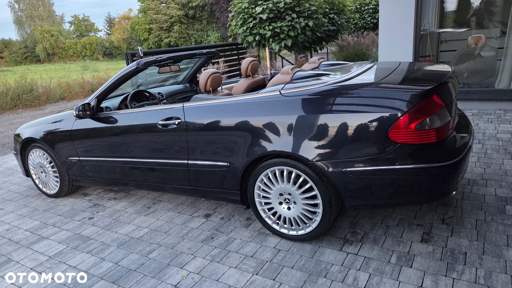 Mercedes-Benz CLK - 22