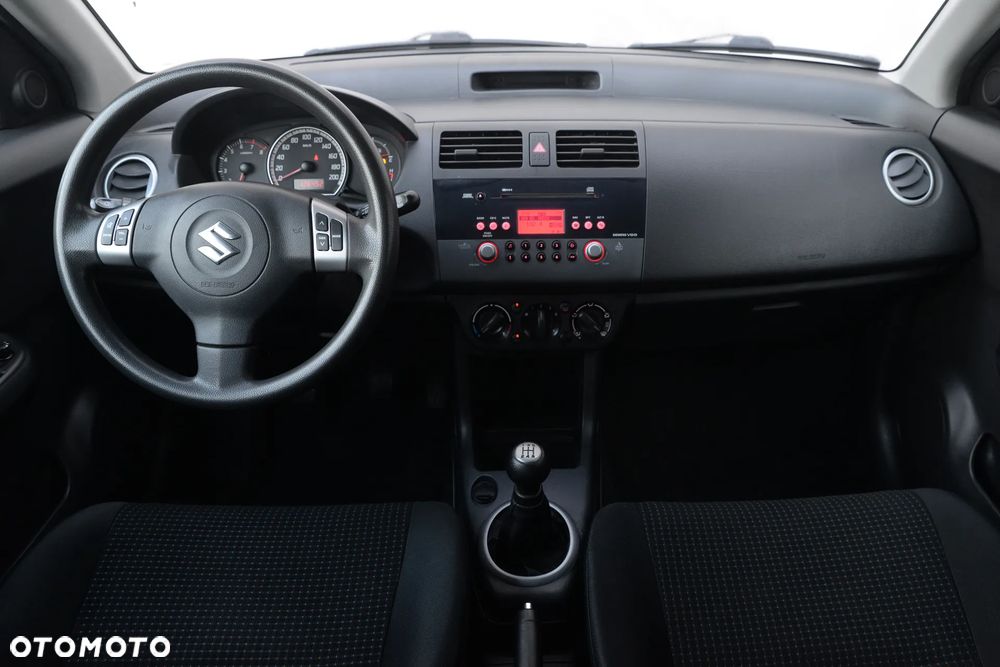 Suzuki Swift 1.3 Comfort+ - 27