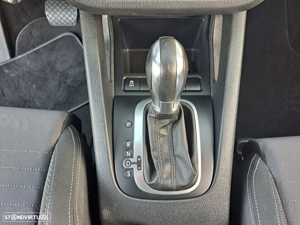 VW Scirocco 2.0 TDI Sport DSG - 25