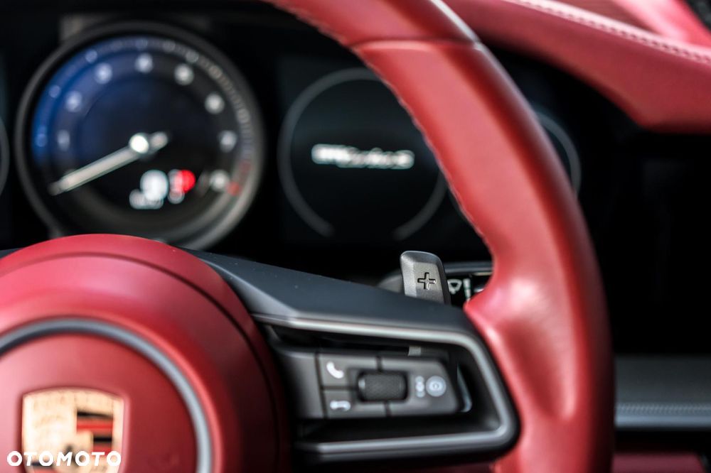 Porsche 911 Carrera S PDK - 30