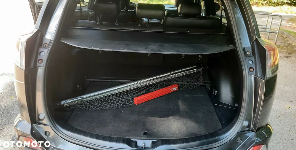 Toyota RAV4 - 16