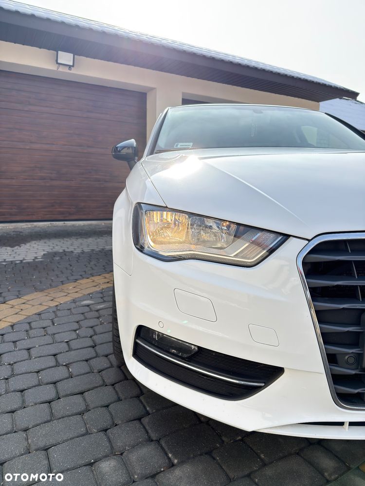 Audi A3 Sportback 2.0 TDI - 4