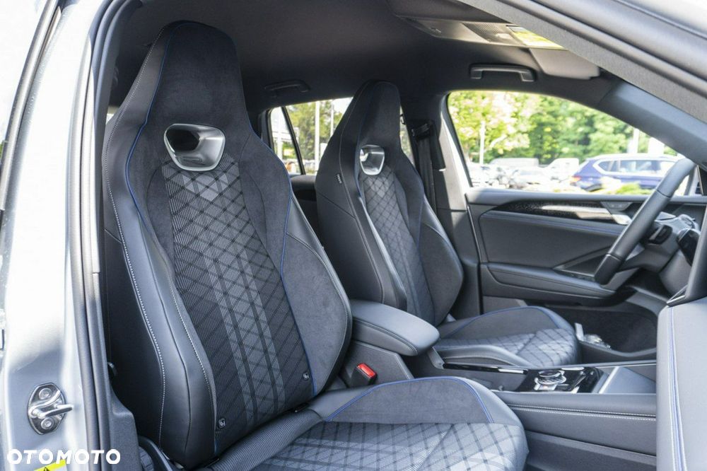 Volkswagen Tiguan - 12