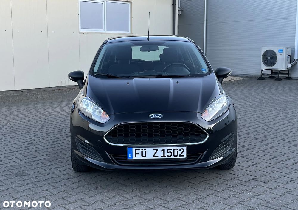 Ford Fiesta 1.25 Ghia - 24