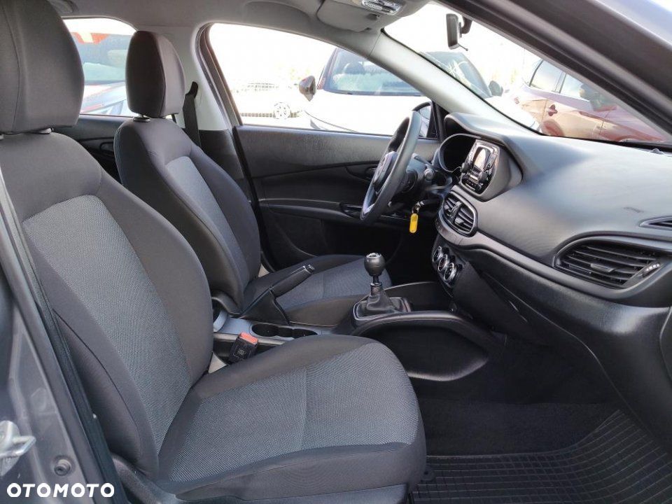 Fiat Tipo - 18
