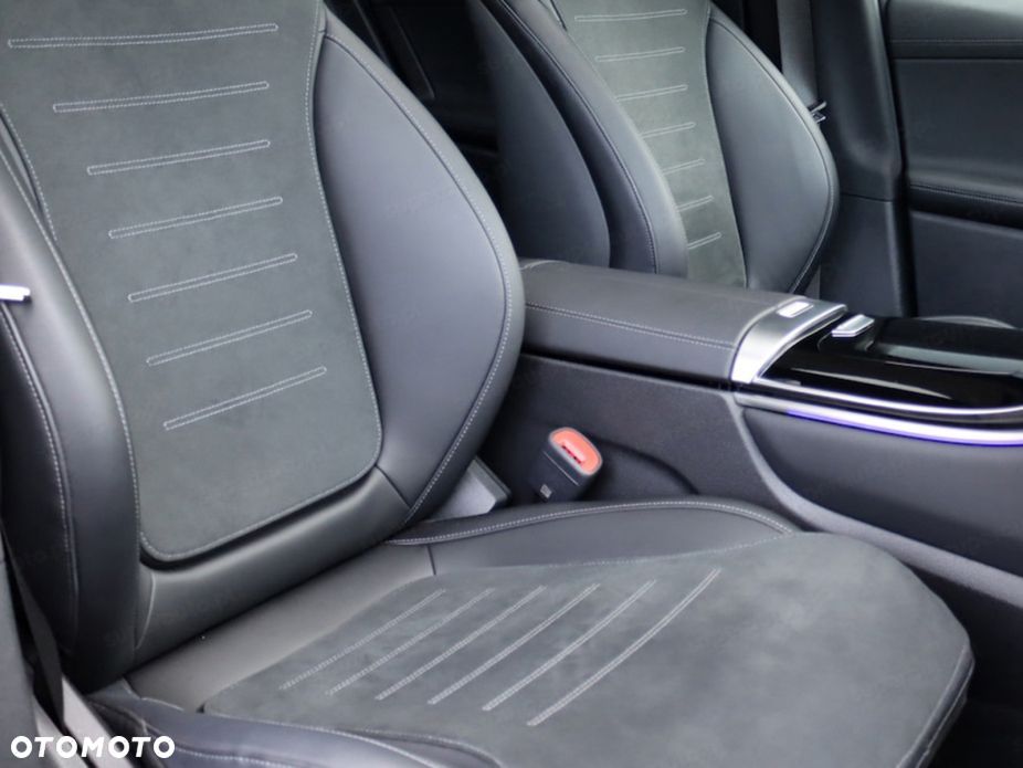 Mercedes-Benz GLC 220 d mHEV 4-Matic AMG Line - 11