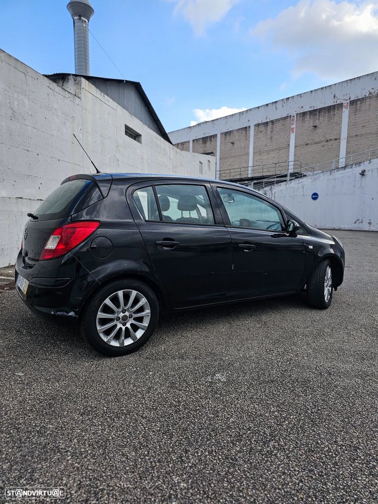 Opel Corsa 1.2 Cosmo - 5