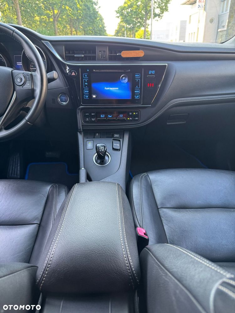 Toyota Auris 1.8 HSD Luna - 10