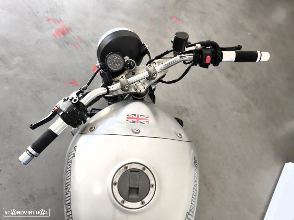 Triumph Daytona - 10