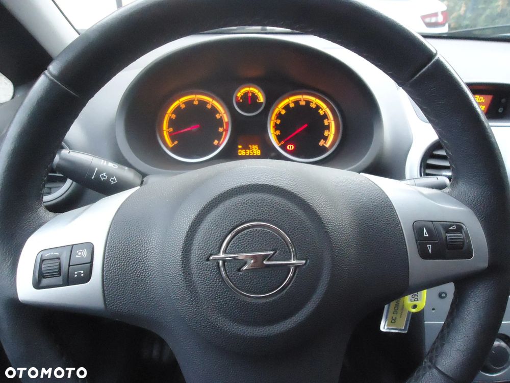 Opel Corsa 1.4 16V Selection - 8