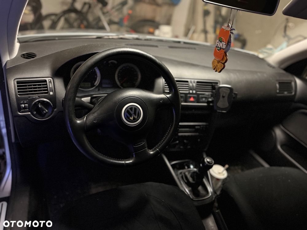 Volkswagen Bora 1.4 Basis - 7