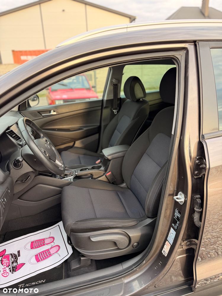 Hyundai Tucson blue 1.7 CRDi 2WD DCT Premium - 29