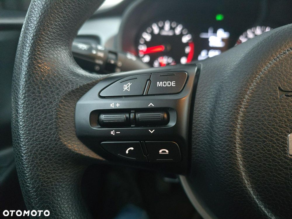 Kia Rio - 22