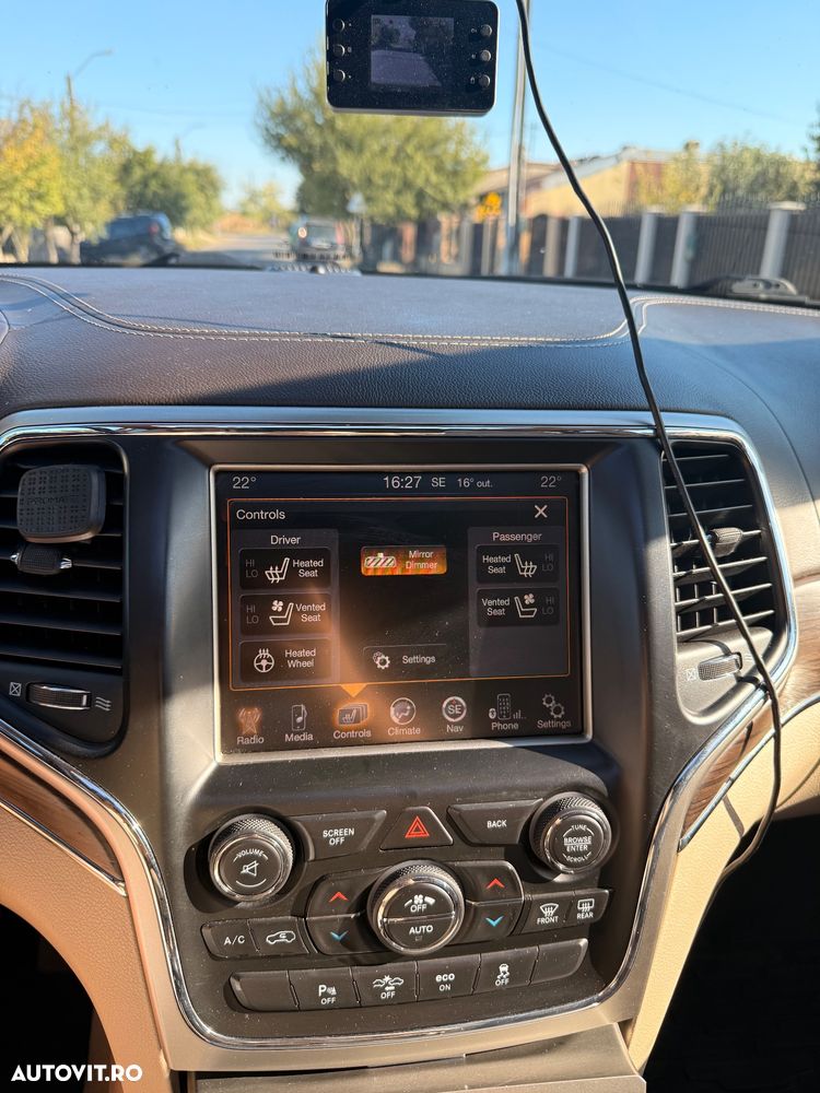 Jeep Grand Cherokee - 18