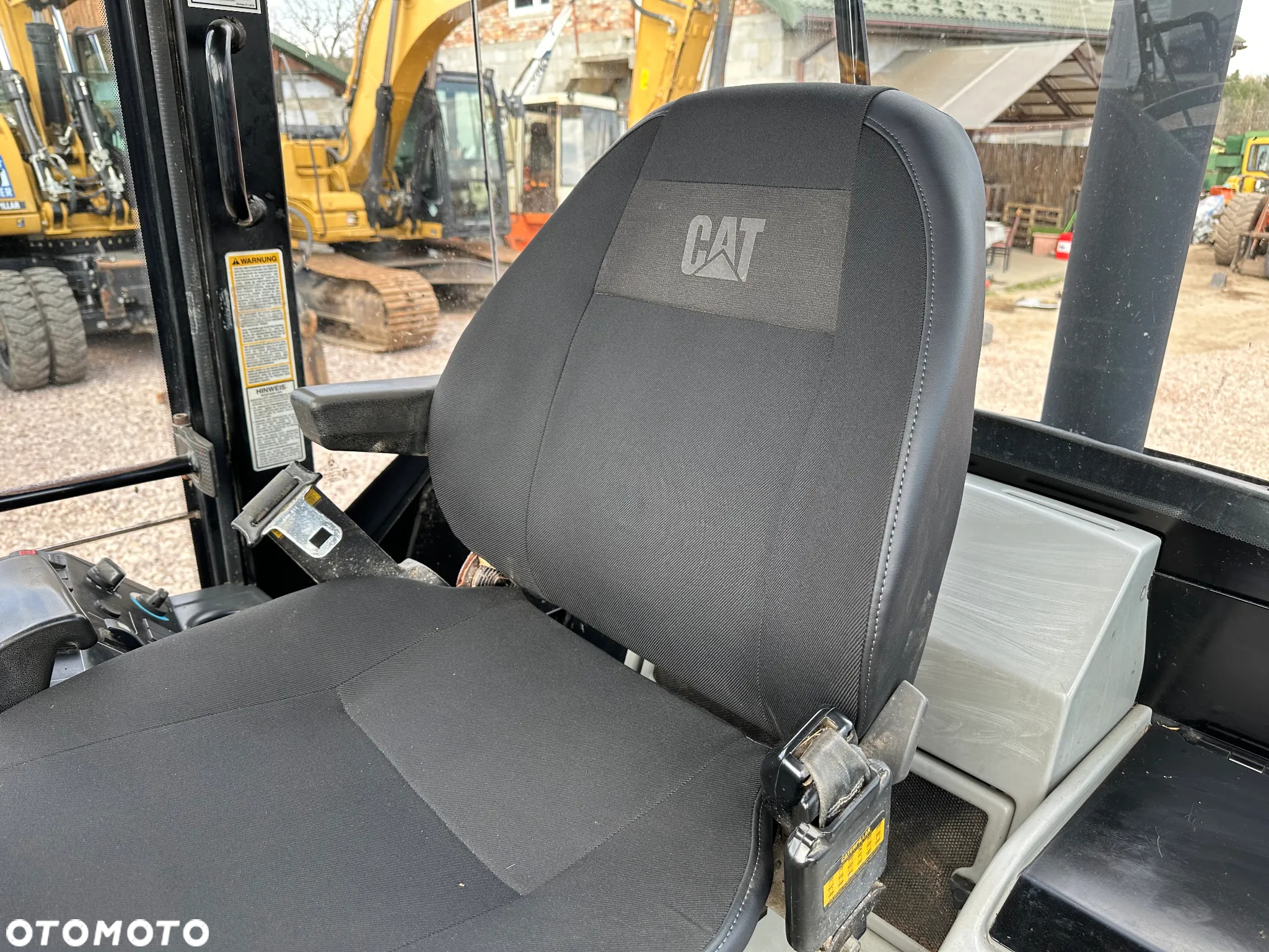 Caterpillar CAT 908 - 17