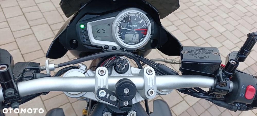 Triumph Street Triple - 14