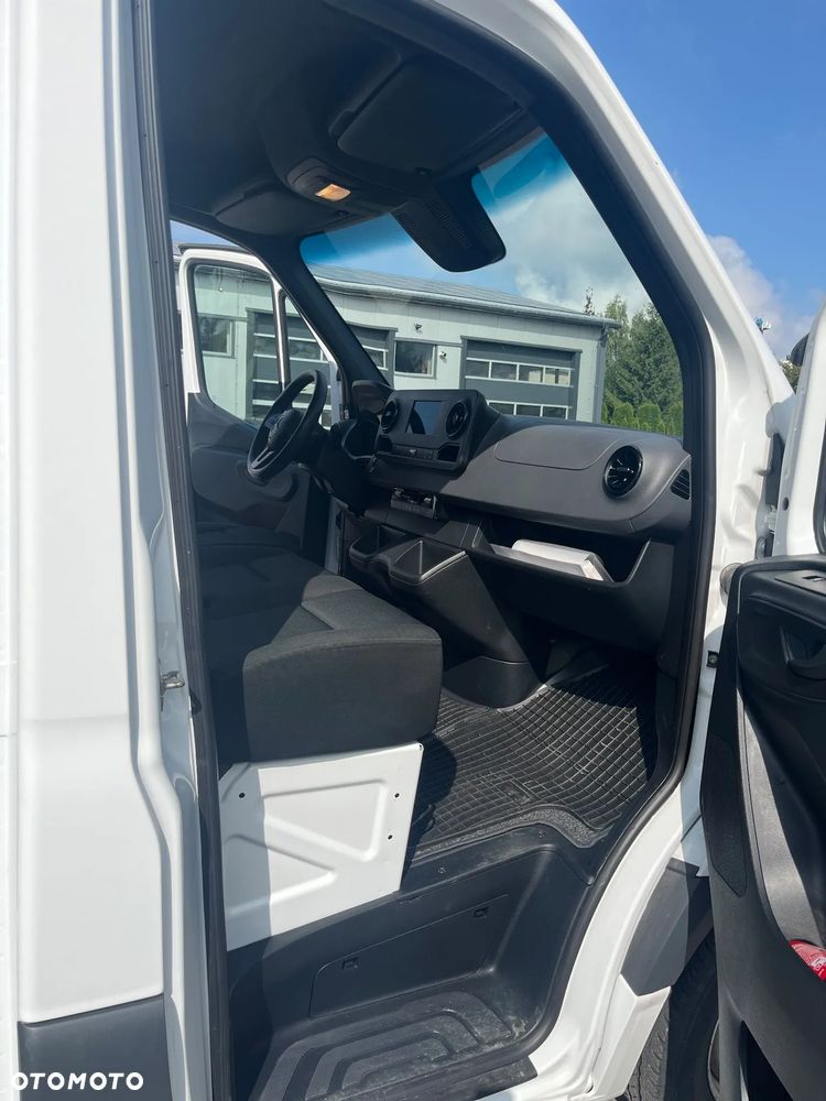 Mercedes-Benz Sprinter 519 - 29