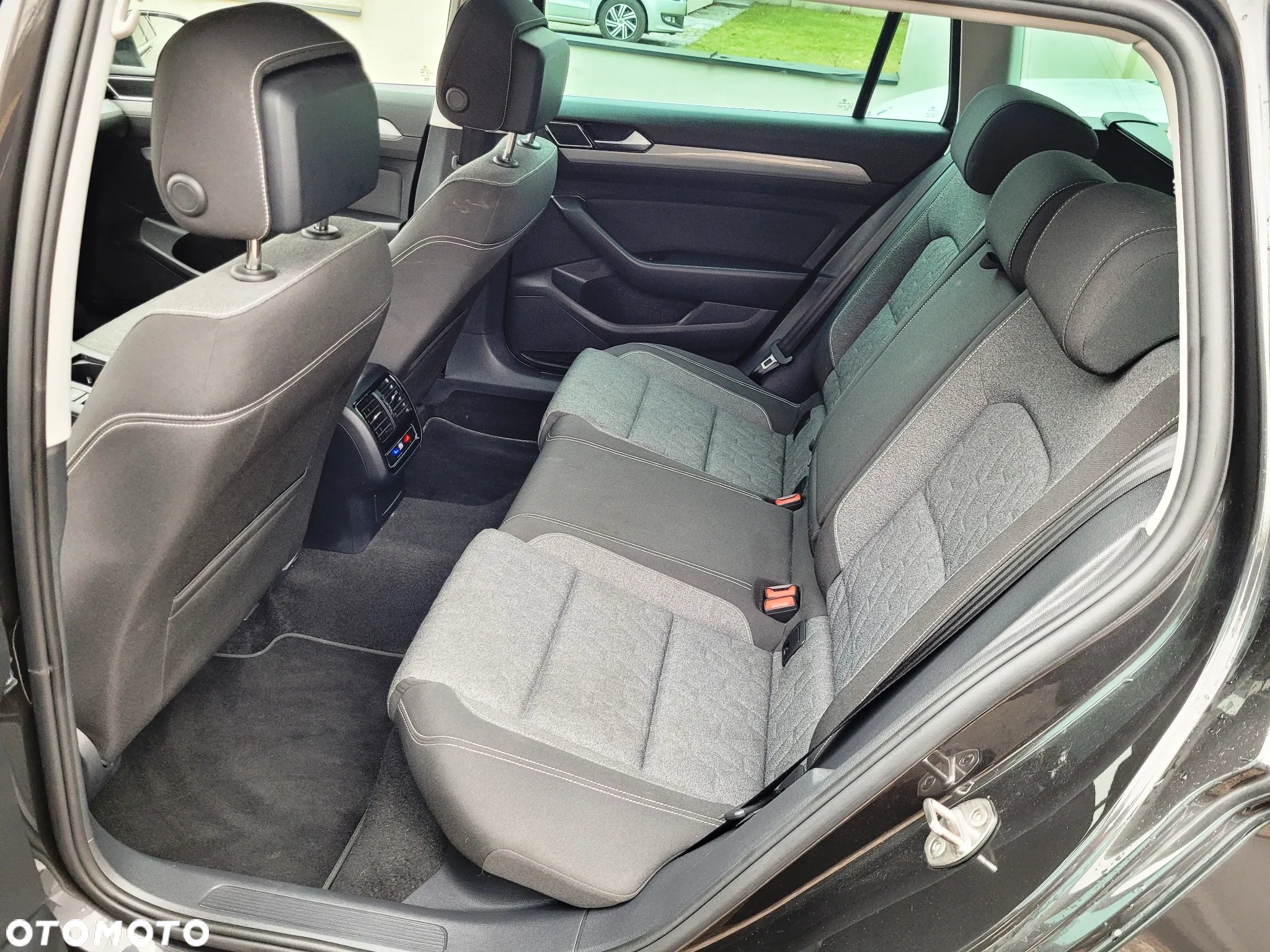 Volkswagen Passat 1.5 TSI EVO Business DSG - 32
