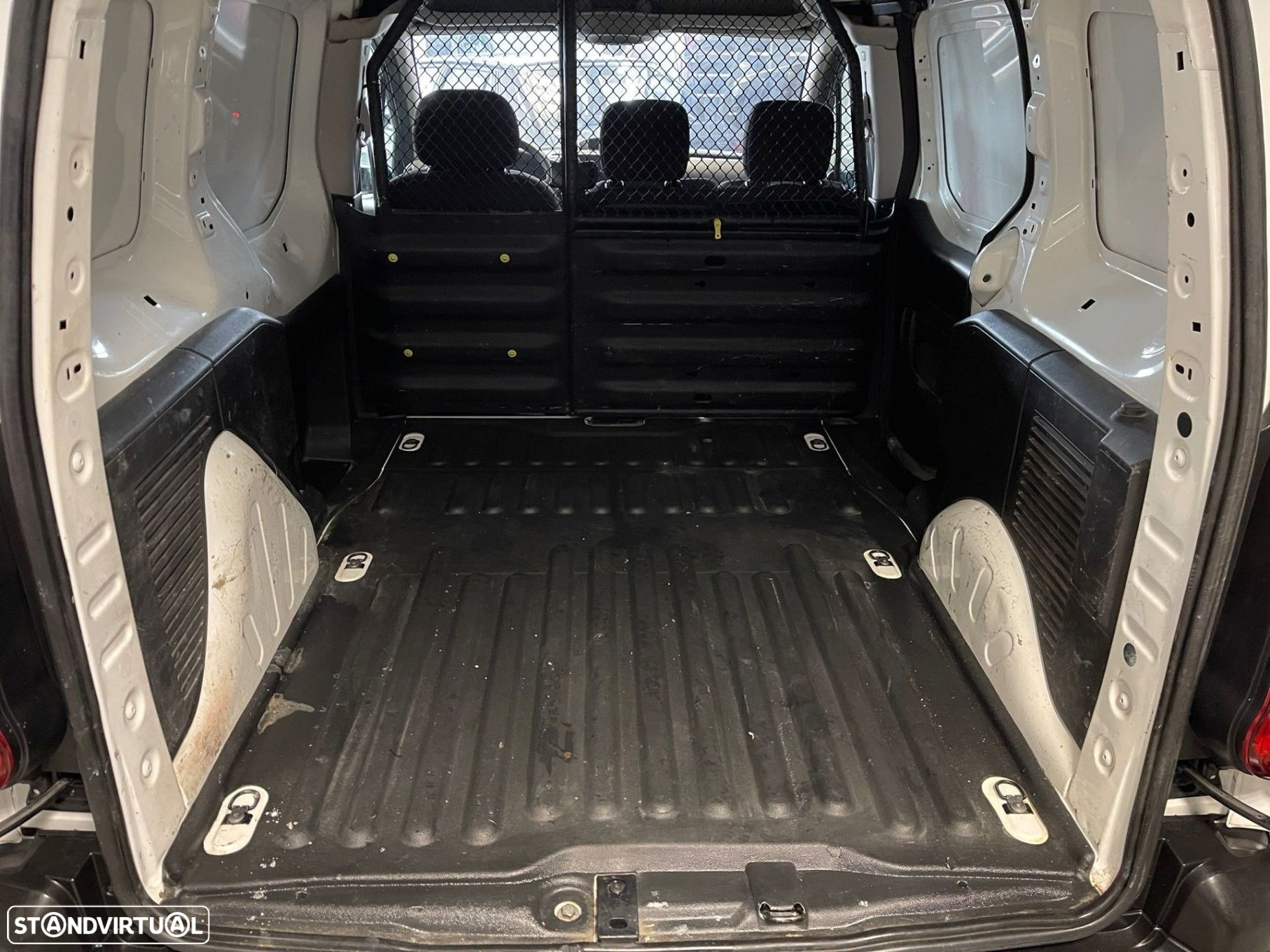 Peugeot Partner 1.6 BlueHDi Confort - 16