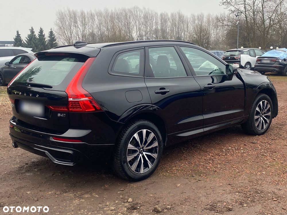 Volvo XC 60 B4 D AWD Plus Dark - 2