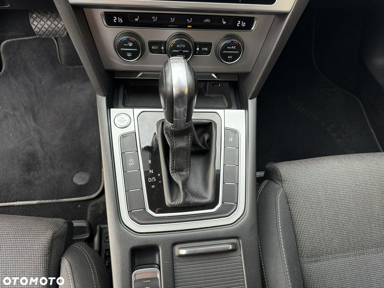 Volkswagen Passat Variant 1.6 TDI SCR DSG Comfortline - 17