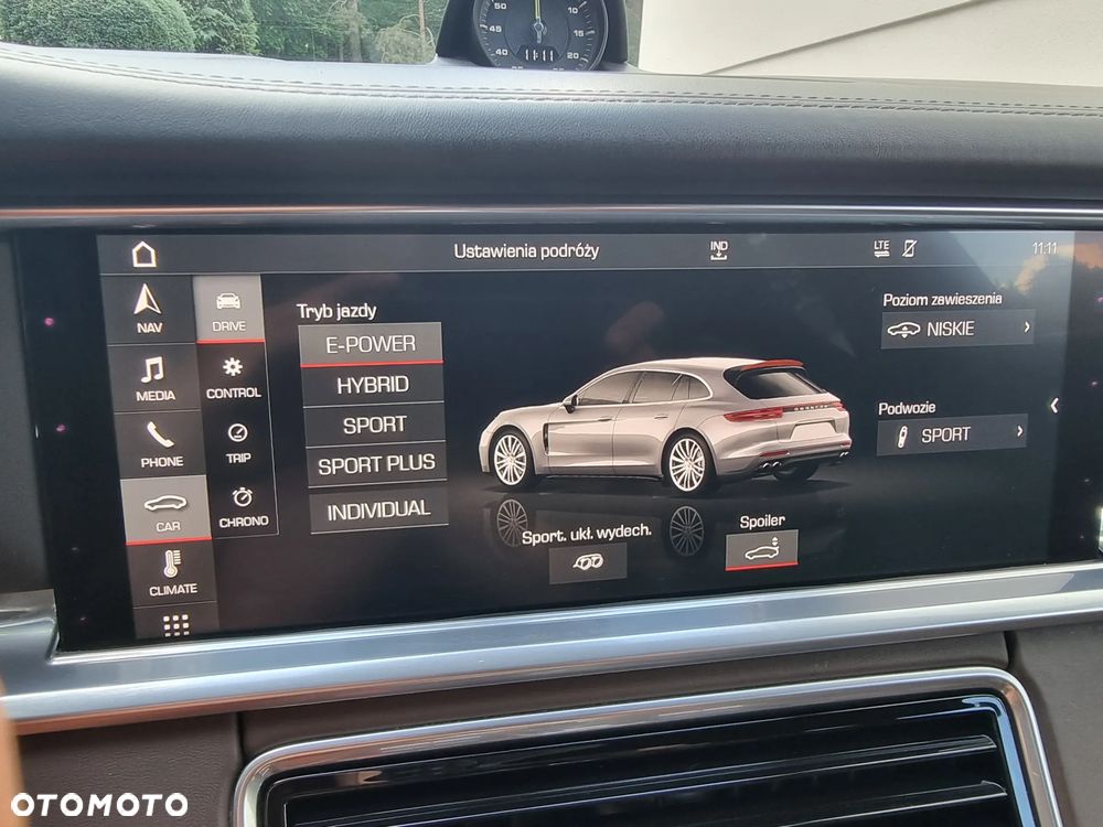 Porsche Panamera 4 e-Hybrid Sport Turismo - 35