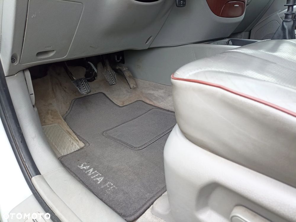 Hyundai Santa Fe - 33
