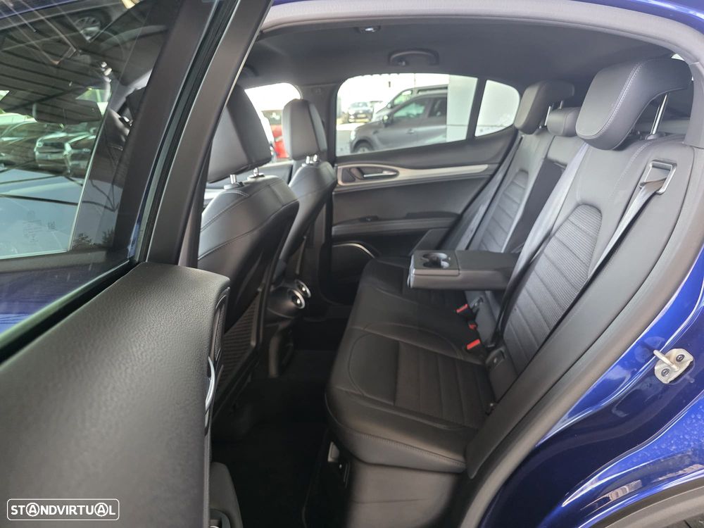 Alfa Romeo Stelvio 2.2 D Sprint Q4 AT8 - 12