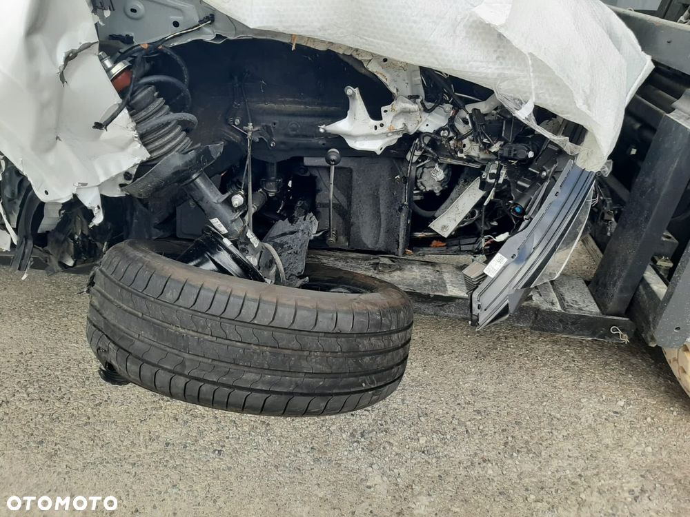 Toyota C-HR 1.8 Hybrid Executive - 3