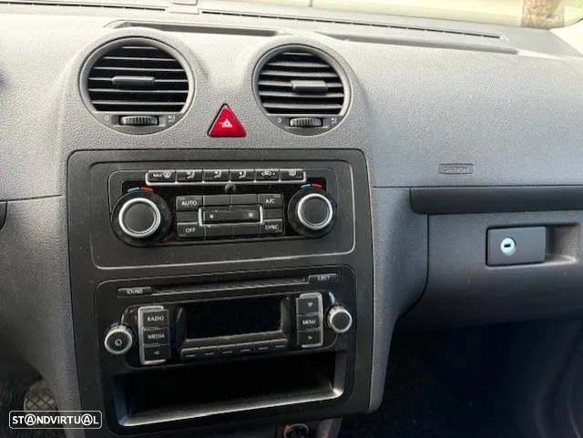 VW CADDY 1.6 TDi AC - 19