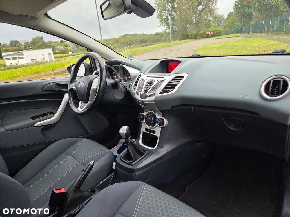 Ford Fiesta 1.4 Silver X - 27