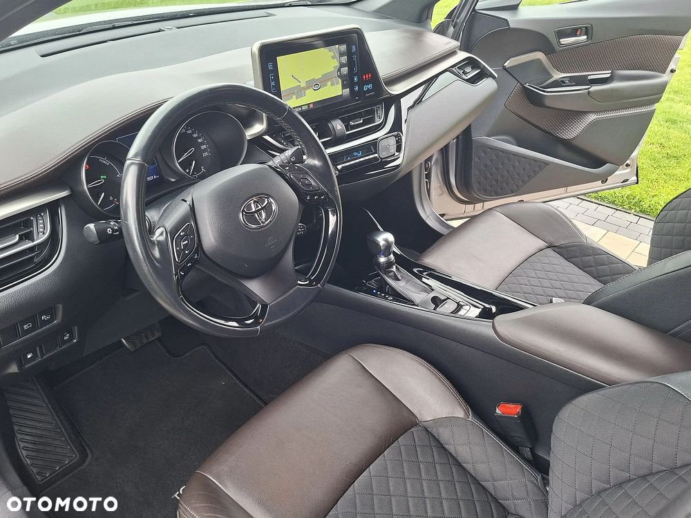 Toyota C-HR - 12