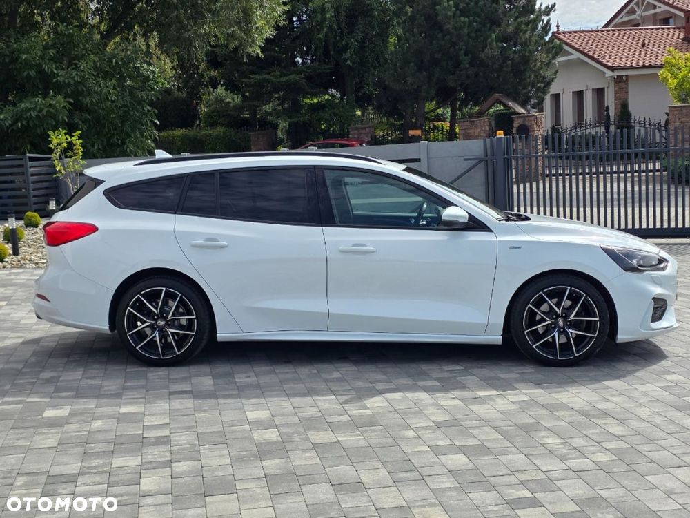 Ford Focus - 38