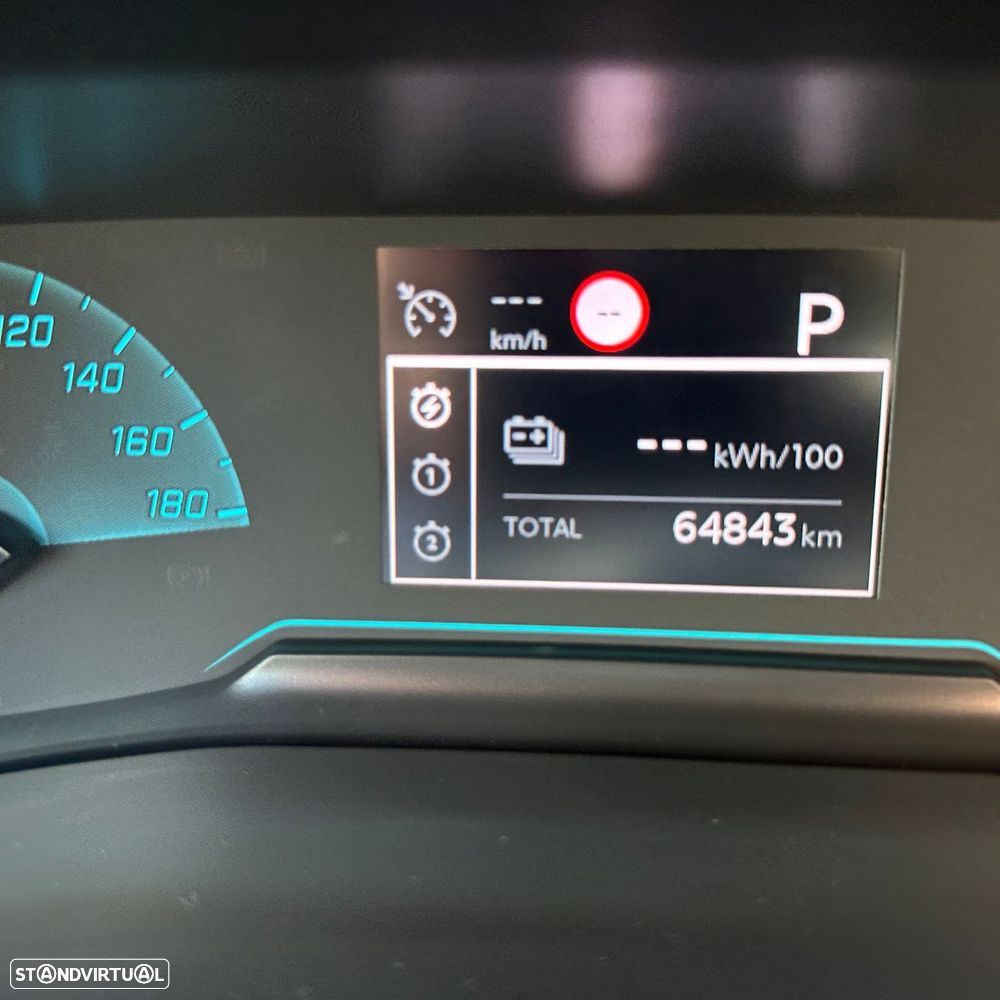 Peugeot e-2008 50 kWh Active Pack - 17