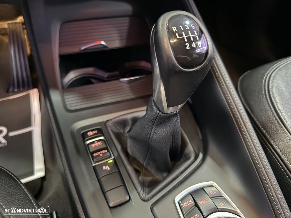 BMW X1 16 d sDrive Line xLine - 23