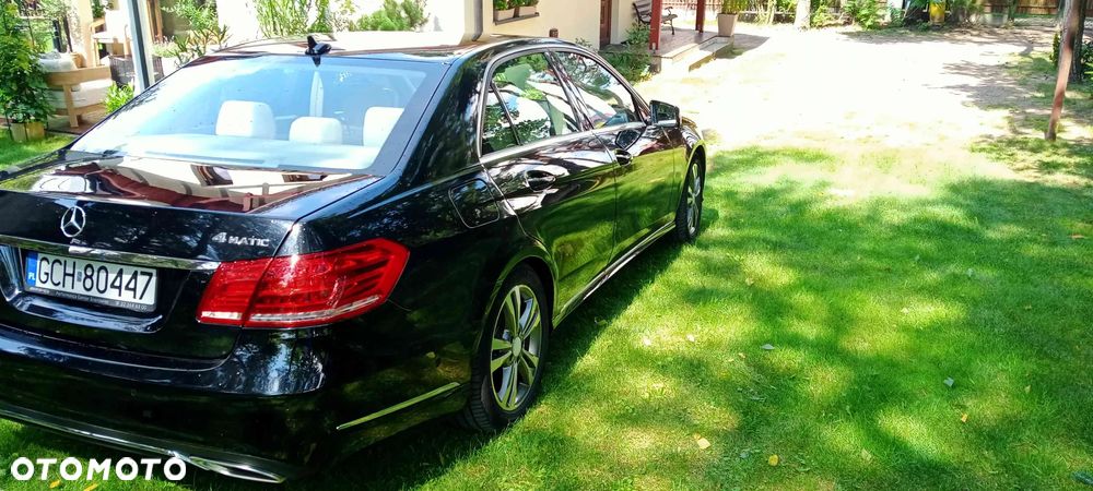 Mercedes-Benz Klasa E 300 4-Matic Classic - 3