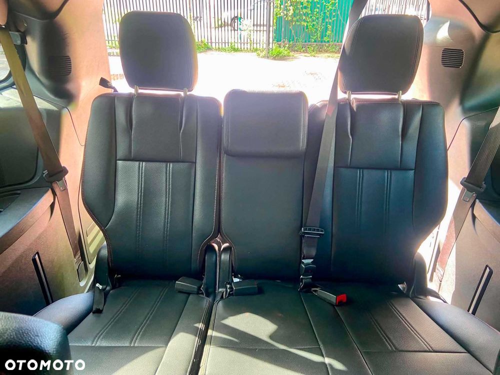 Dodge Grand Caravan - 7
