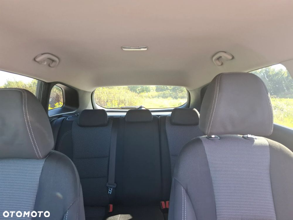 Hyundai i30 1.6 CRDi Classic + - 9