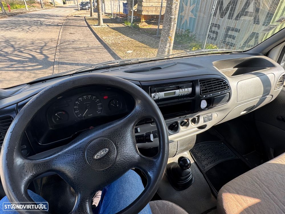 Ford Transit - 11