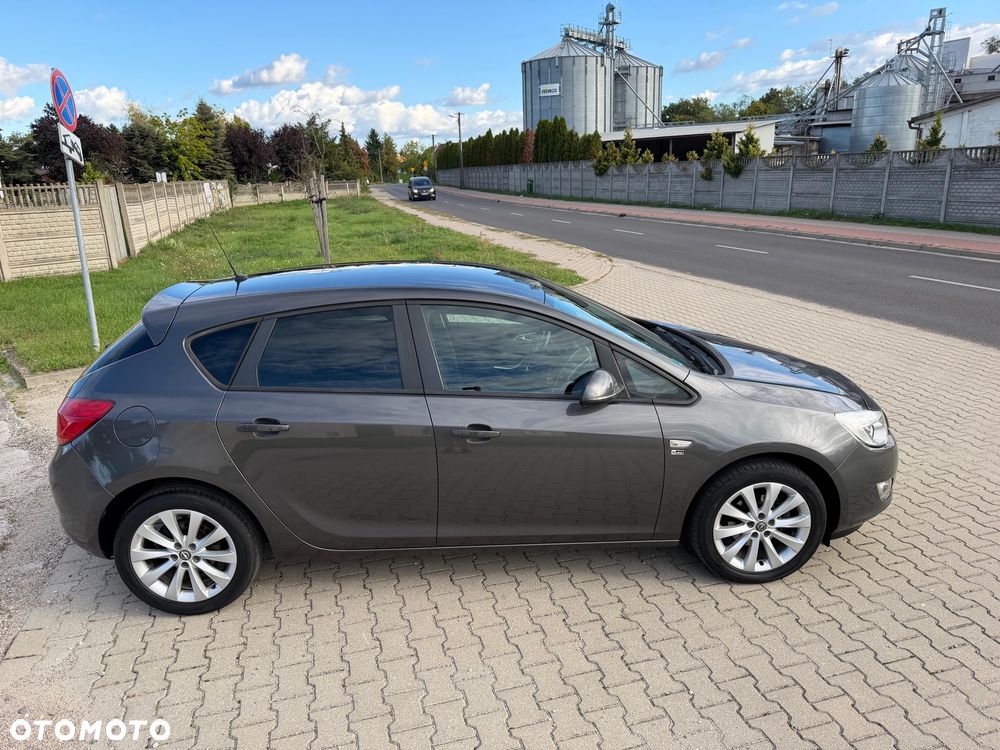 Opel Astra 1.4 Turbo ecoFLEX Start/Stop 150 Jahre - 22