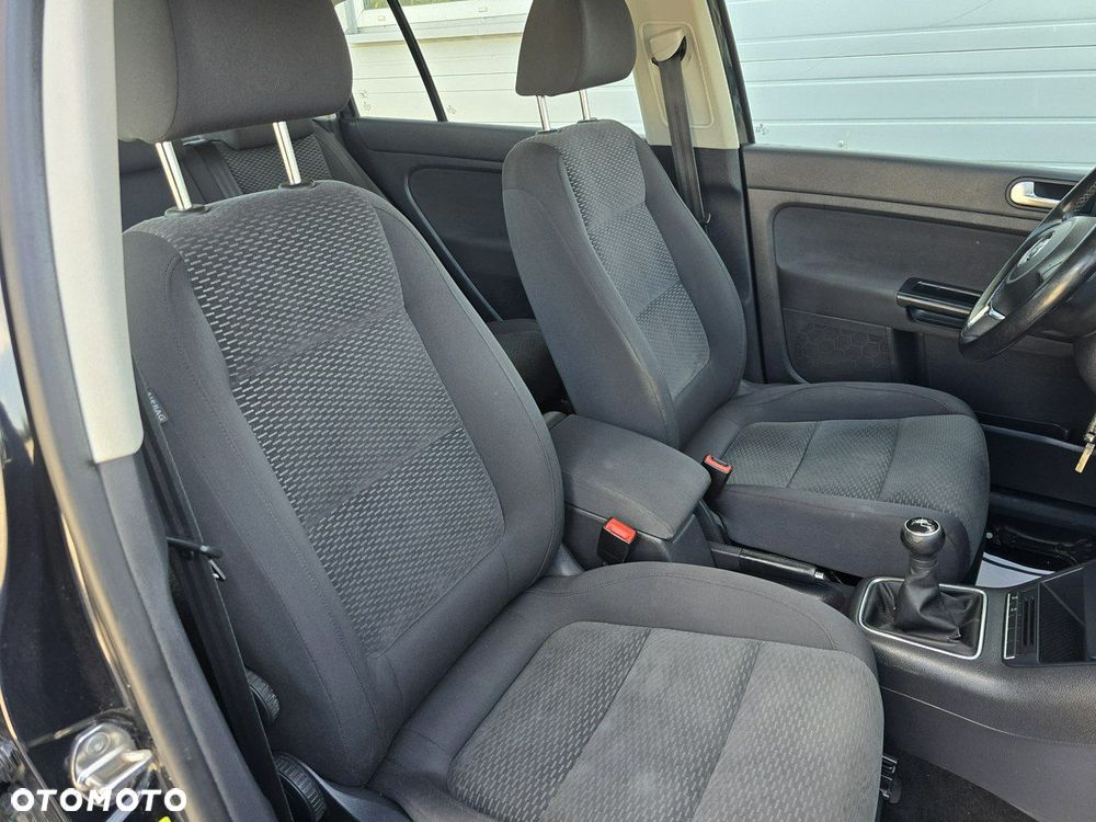 Volkswagen Golf Plus - 21