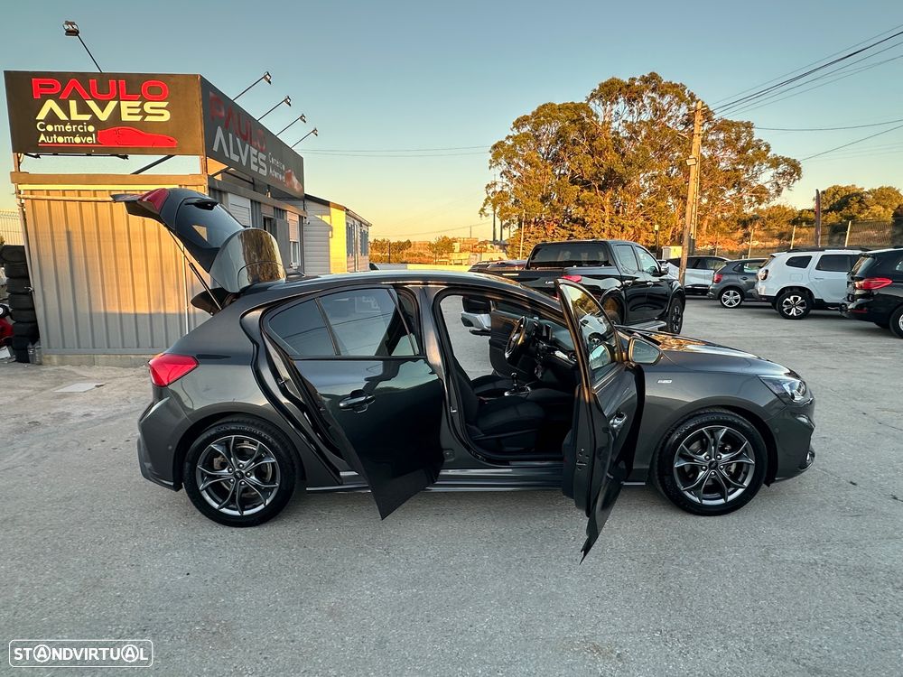 Ford Focus 1.0 EcoBoost MHEV ST-Line - 23