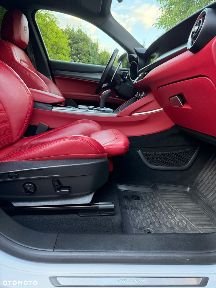 Alfa Romeo Stelvio 2.0 Turbo Veloce Q4 - 37