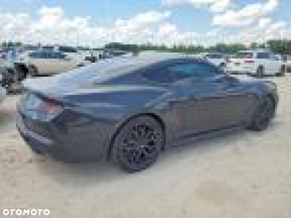 Ford Mustang - 4